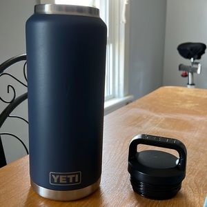 Navy blue 36oz Yeti Rambler